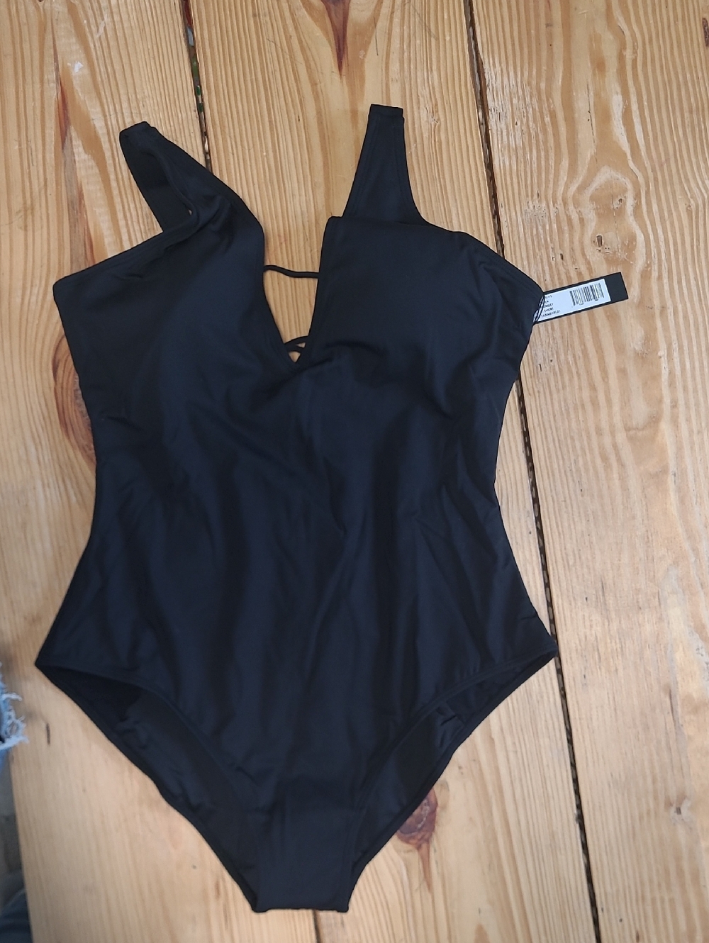 36. NWT  $175 STYLE PLUNGEY XL SHORT